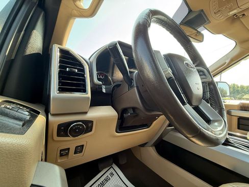 Used 2020 Ford F150 Lariat AWD/4WD image 23