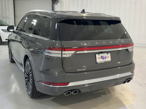 Used 2023 Lincoln Aviator Black Label w/ Dynamic Handling Package image 8