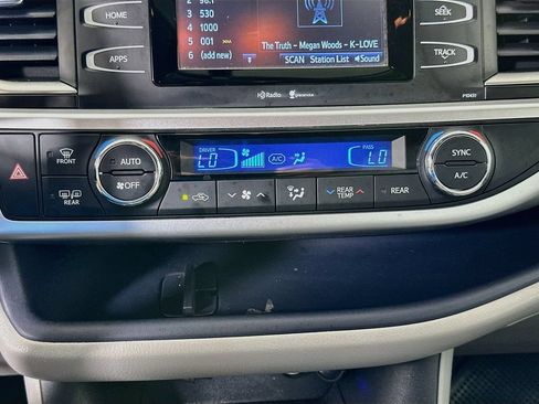 Used 2015 Toyota Highlander Plus AWD/4WD image 15