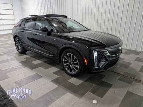 Used 2024 Cadillac Lyriq Sport AWD/4WD image 5