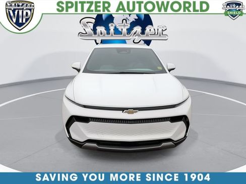 Used 2024 Chevrolet Equinox EV LT image 3