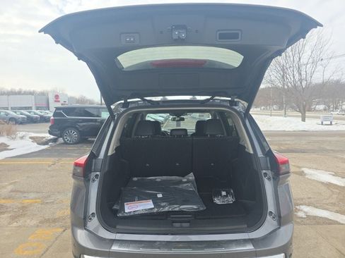 New 2026 Nissan Rogue Platinum w/ Tech Package AWD/4WD image 7