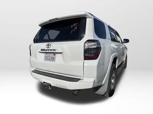 Used 2016 Toyota 4Runner 2WD image 3