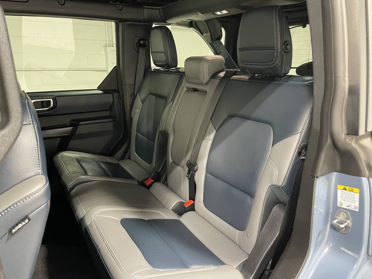 Used 2024 Ford Bronco Outer Banks AWD/4WD image 15