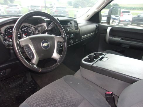 Used 2007 Chevrolet Silverado 2500 LT w/ Snow Plow Prep Package AWD/4WD image 10