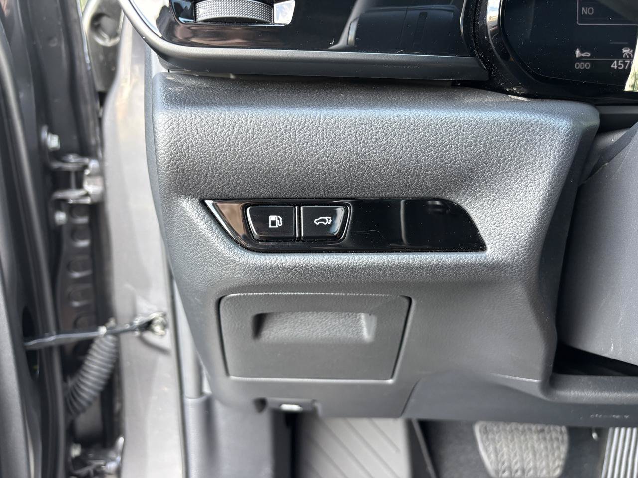 Used 2025 Lexus NX 350h AWD w/ Accessory Package (Z2) image 19