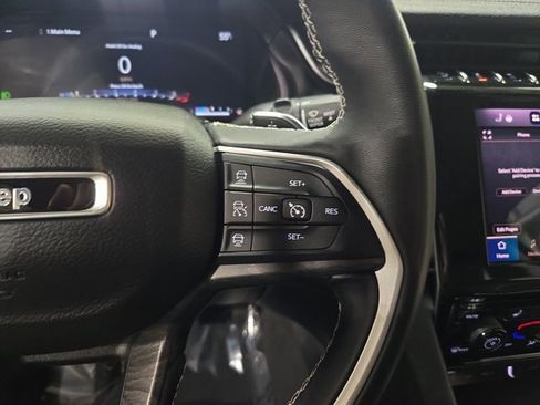 Used 2022 Jeep Grand Cherokee L Limited image 22