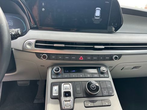 Used 2025 Hyundai Palisade SEL FWD image 29