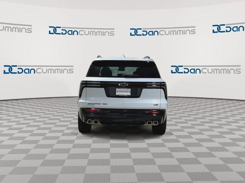 Used 2026 Chevrolet Traverse RS w/ LPO, Floor Liner Package AWD/4WD image 7