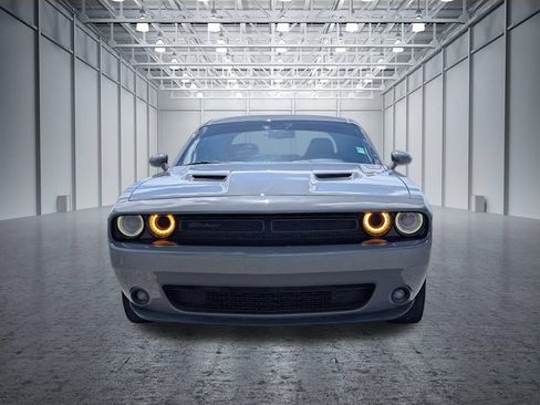 Used 2019 Dodge Challenger SXT w/ Blacktop Package RWD image 2