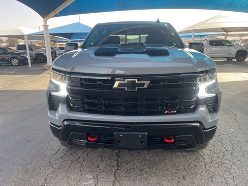 Used 2024 Chevrolet Silverado 1500 LT Trail Boss w/ Convenience Package II image 2