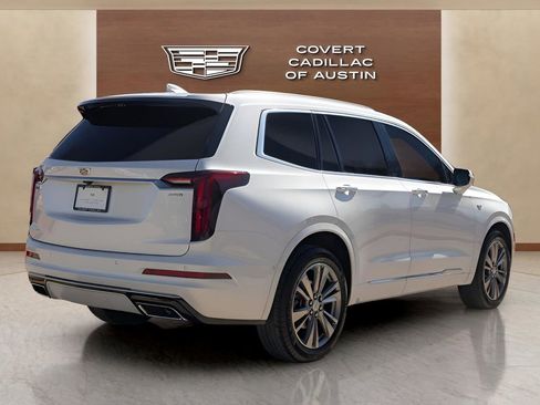 Certified 2023 Cadillac XT6 Premium Luxury w/ Technology Package image 4