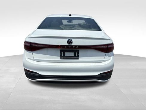 Used 2025 Volkswagen Jetta Sport FWD image 4