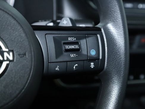 Used 2023 Nissan Rogue SV image 23