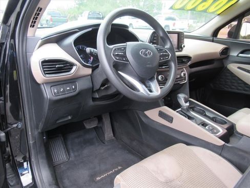Used 2019 Hyundai Santa Fe SE FWD image 16
