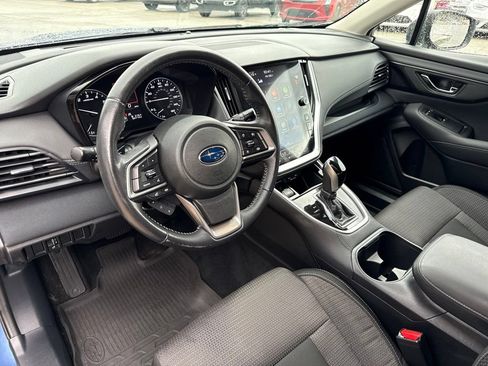 Used 2022 Subaru Outback Premium AWD/4WD image 2