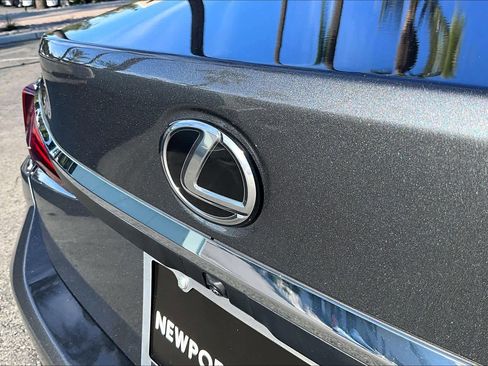 Used 2025 Lexus ES 350 w/ Premium Package image 29