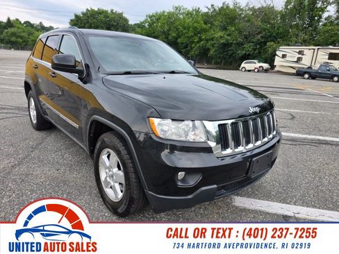 Used 2012 Jeep Grand Cherokee Laredo w/ Laredo E Group AWD/4WD image 7