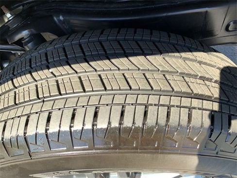 Used 2024 Toyota Tacoma TRD Sport image 35