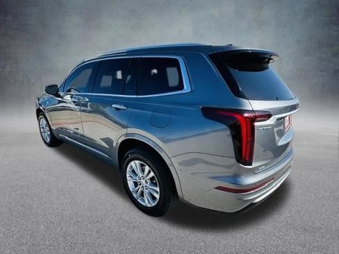 Used 2022 Cadillac XT6 Luxury AWD/4WD image 6