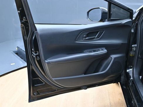 Used 2023 Toyota Prius Prime FWD image 39