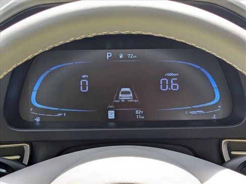 Used 2025 Hyundai Elantra Sport image 11