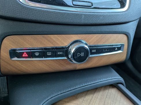 Used 2025 Volvo XC90 T8 Plus w/ Protection Package Premier image 28