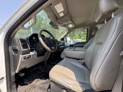 Used 2019 Ford F250 XL w/ Power Equipment Group AWD/4WD image 16