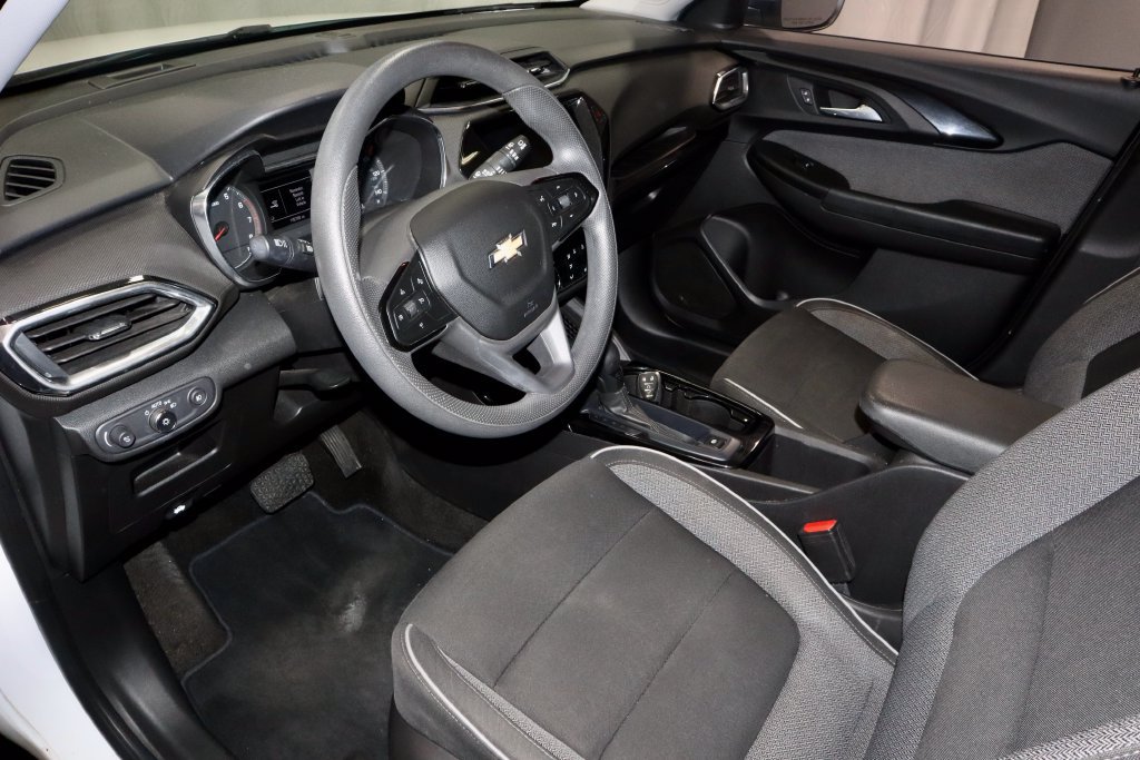 Used 2021 Chevrolet TrailBlazer LT w/ Sun and Liftgate Package AWD/4WD image 25