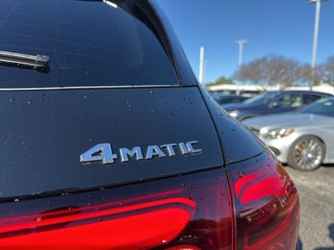 Used 2025 Mercedes-Benz GLC 300 4MATIC image 6