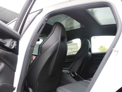Certified 2025 Porsche Panamera 4 AWD/4WD image 28