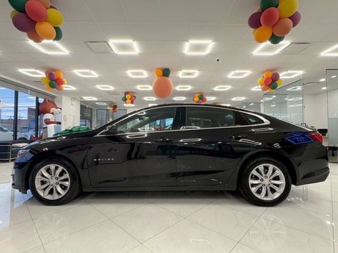 Used 2025 Chevrolet Malibu LT image 4