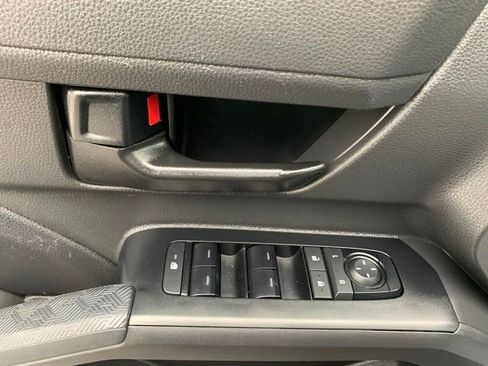 Used 2025 Toyota Tacoma SR5 image 14