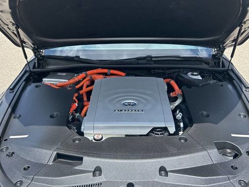 Used 2022 Toyota Mirai w/ Advanced Technology Package RWD image 28