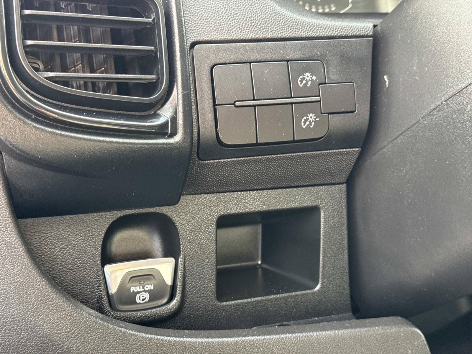 Used 2023 RAM ProMaster 2500 FWD image 23