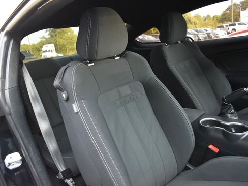 Used 2019 Ford Mustang GT image 27