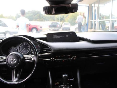 Used 2021 MAZDA MAZDA3 s image 8