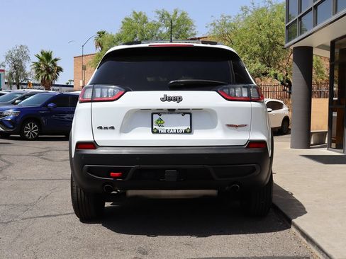 Used 2021 Jeep Cherokee Trailhawk w/ Premium Leather Package AWD/4WD image 11