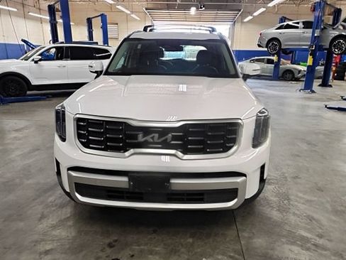 Certified 2025 Kia Telluride S AWD/4WD image 3