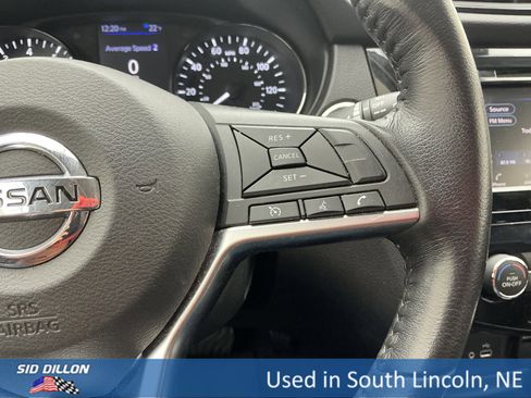 Used 2019 Nissan Rogue SV image 10