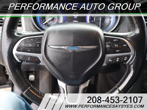 Used 2015 Chrysler 300 C w/ Light Group image 22
