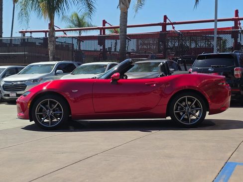 Used 2016 MAZDA MX-5 Miata Grand Touring RWD image 9
