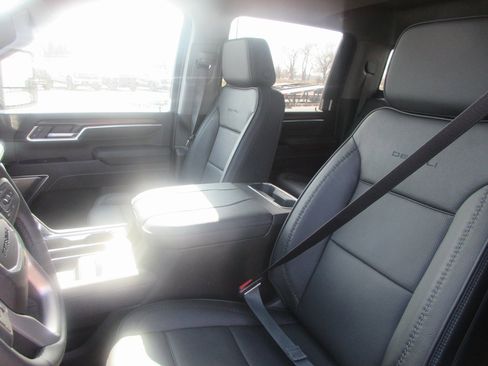 New 2026 GMC Sierra 3500 Denali w/ Denali Reserve Package image 13