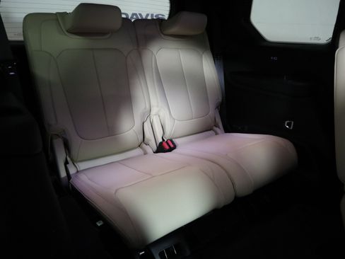 New 2026 Jeep Grand Cherokee L Limited AWD/4WD image 23
