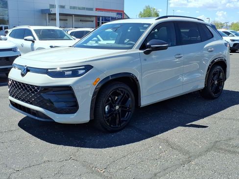 New 2026 Volkswagen Tiguan SE R-Line FWD image 3