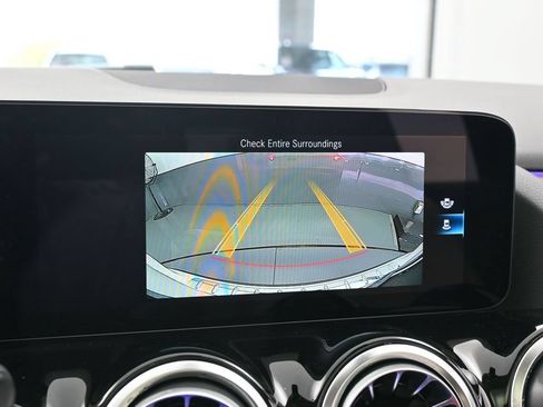 Used 2023 Mercedes-Benz GLA 250 image 18