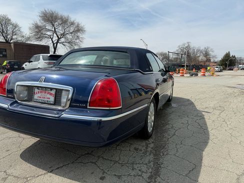 Used 2007 Lincoln Town Car Signature RWD image 6