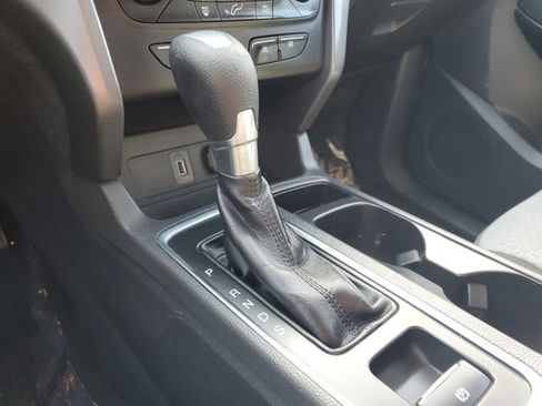 Certified 2017 Ford Escape SE image 32