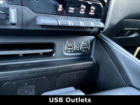 Used 2023 RAM 1500 Laramie AWD/4WD image 16