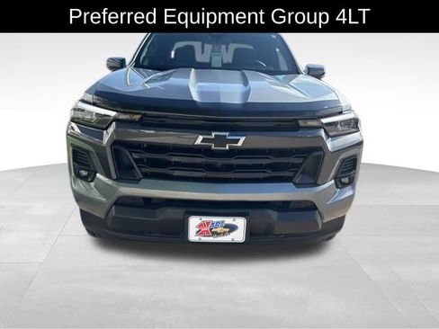 Used 2024 Chevrolet Colorado LT w/ LT Convenience Package III AWD/4WD image 2